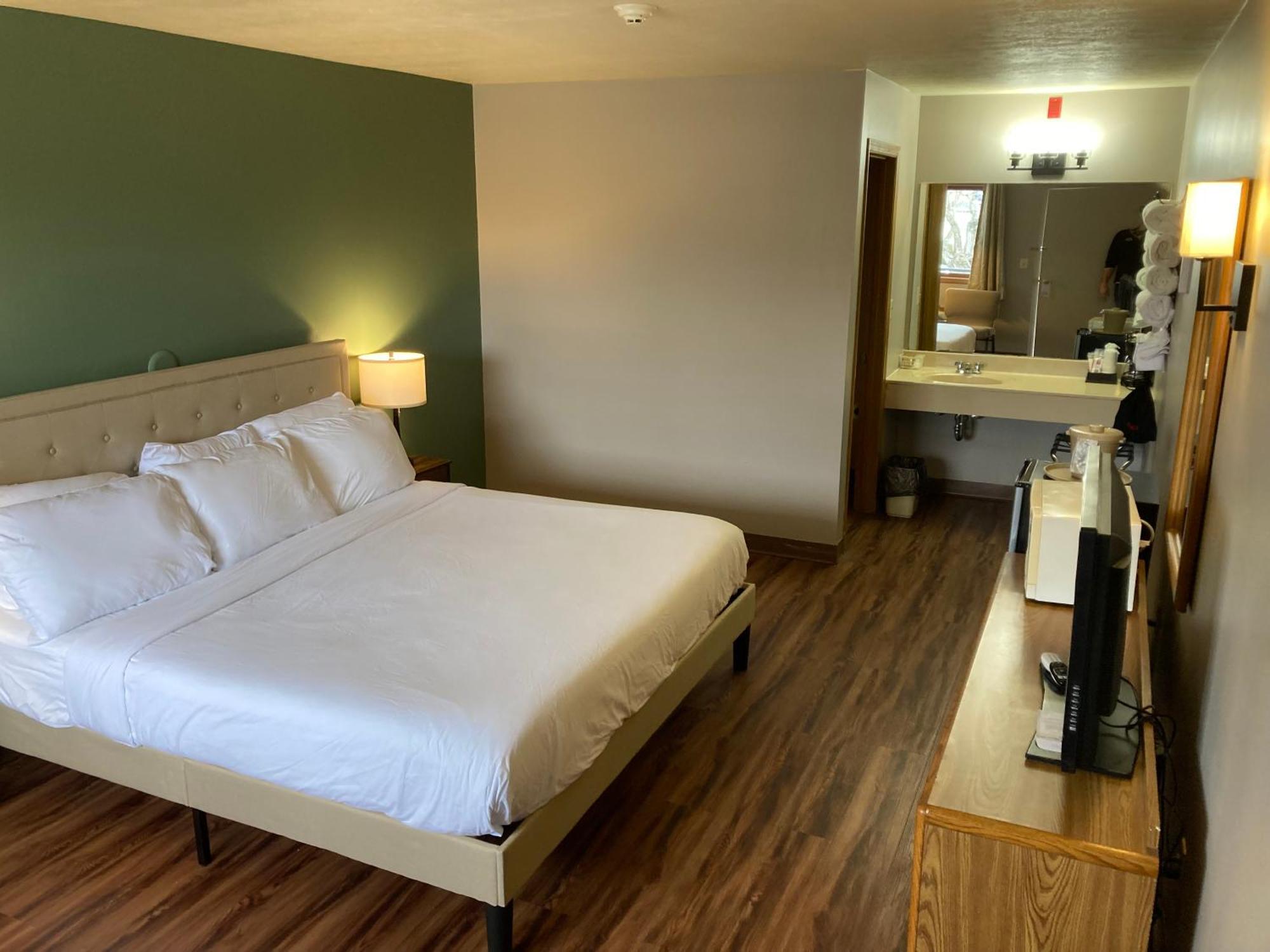 פרנץ' ליק Valley Inn And Suites מראה חיצוני תמונה