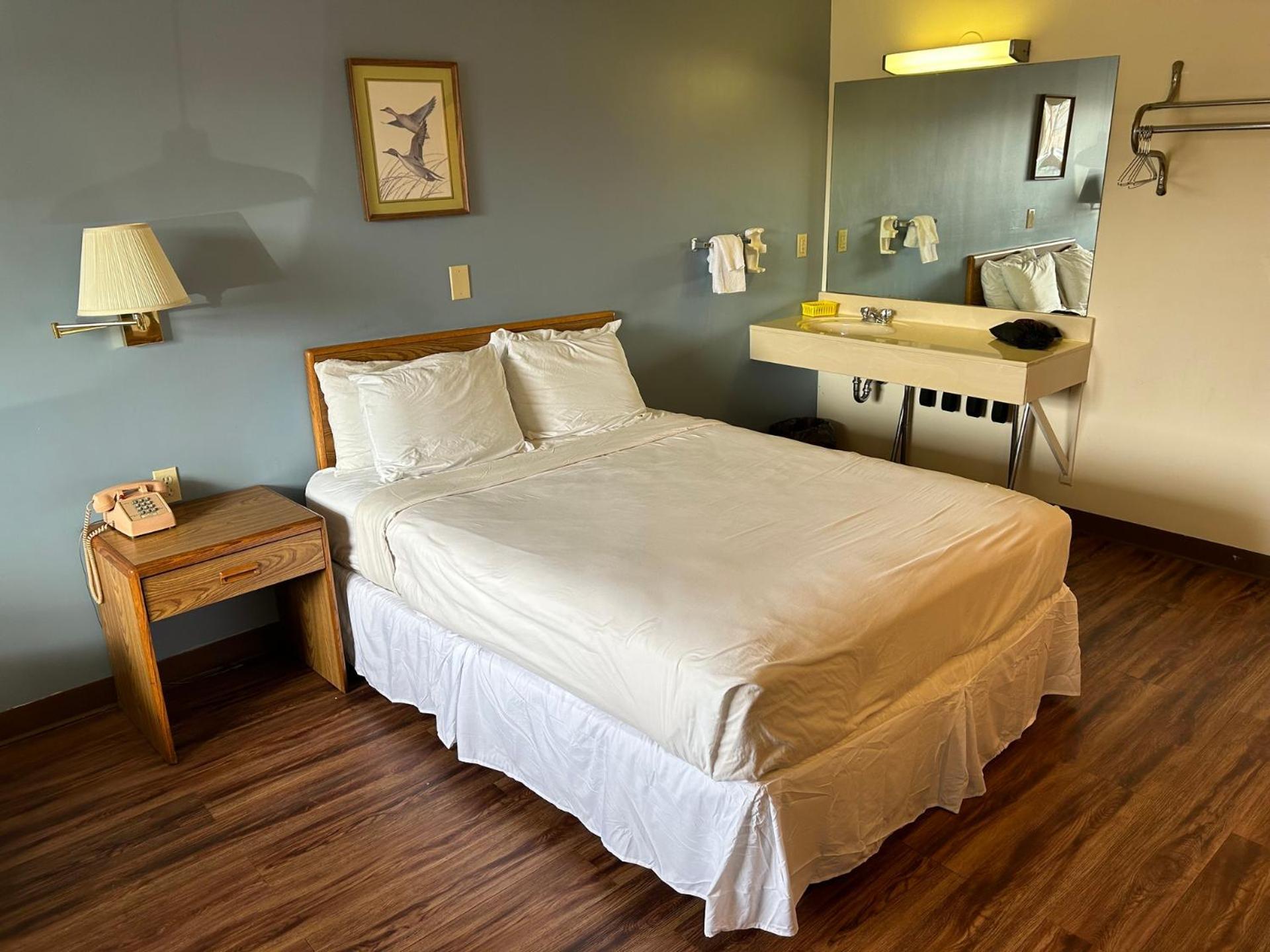 פרנץ' ליק Valley Inn And Suites מראה חיצוני תמונה