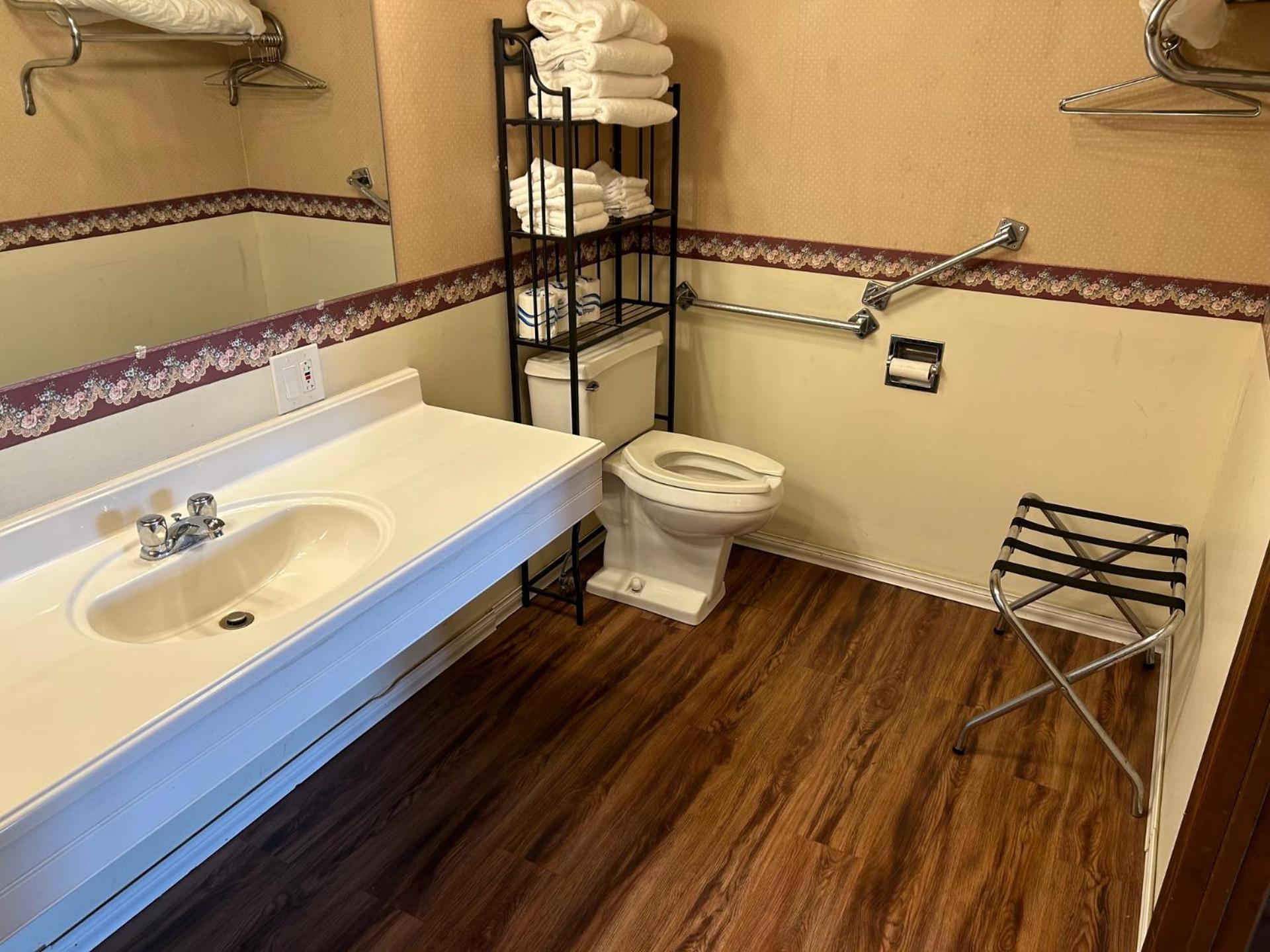 פרנץ' ליק Valley Inn And Suites מראה חיצוני תמונה