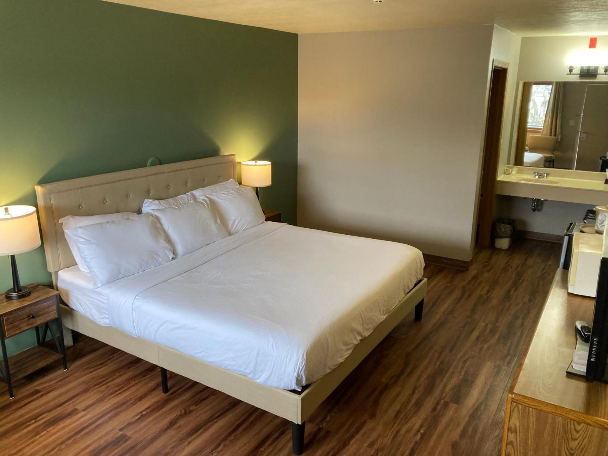 פרנץ' ליק Valley Inn And Suites מראה חיצוני תמונה
