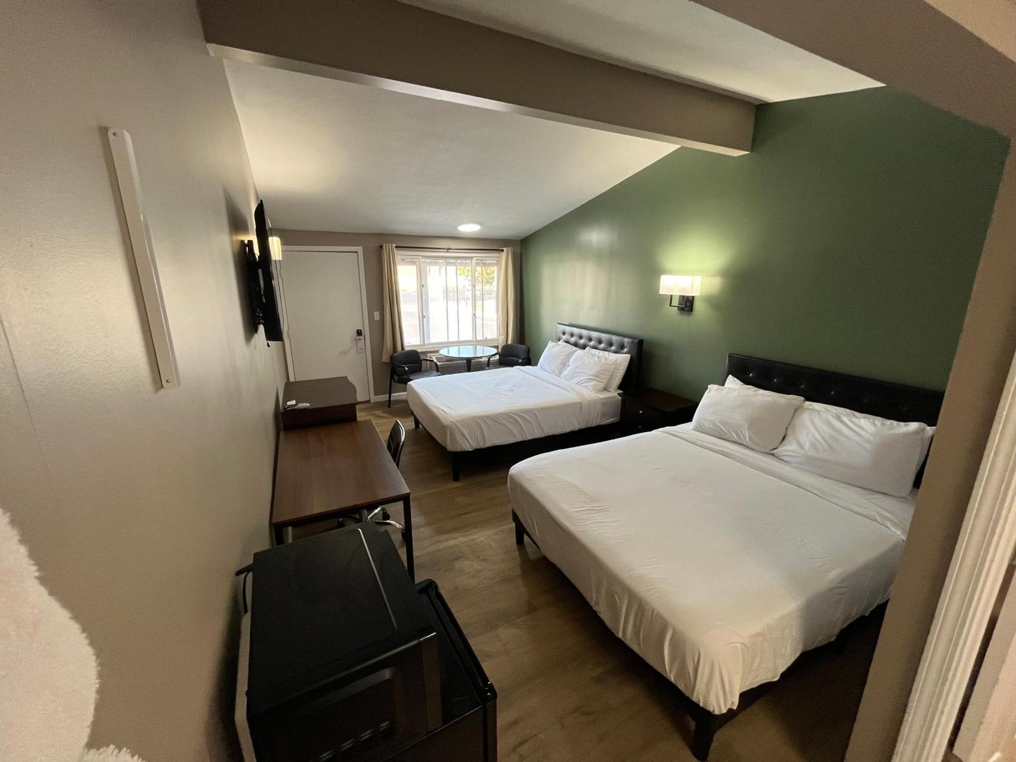 פרנץ' ליק Valley Inn And Suites מראה חיצוני תמונה